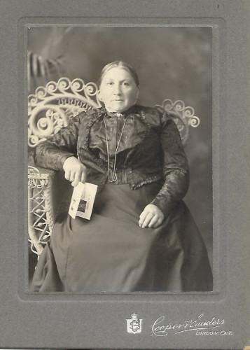 A person sitting in a chair

AI-generated content may be incorrect.