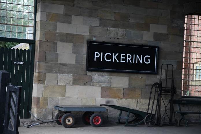 A sign on a wall

AI-generated content may be incorrect.